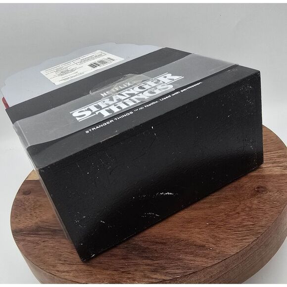 Stranger Things Block Calendar Perpetual Wood Dice Calendar Desk Display Scene - Picture 4 of 5